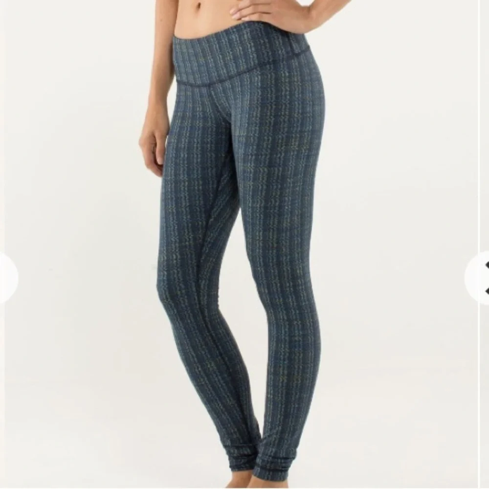 Lululemon Wunder Under High Low Ziggy Wee August Inkwell pattern blue leggings 4